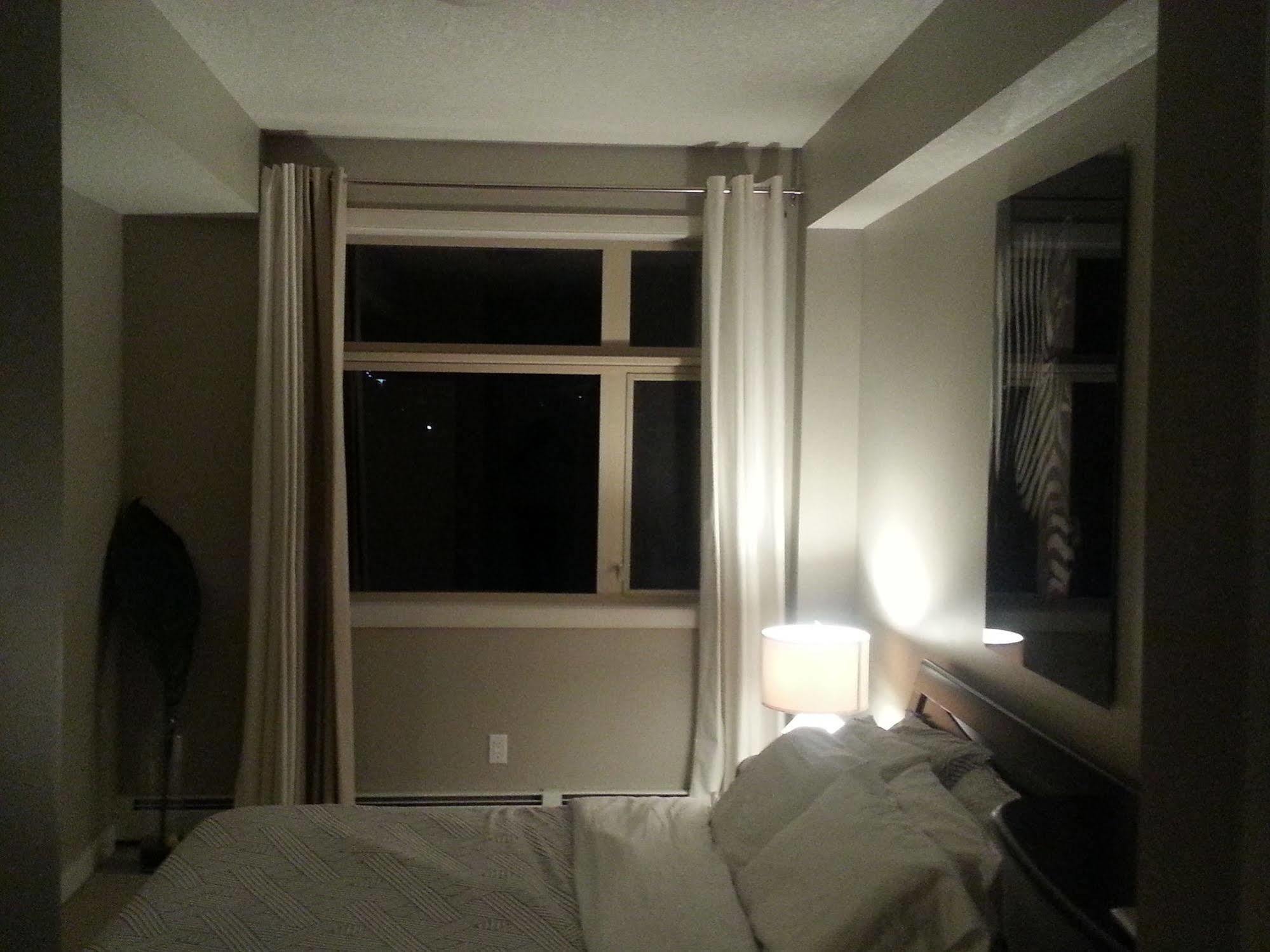Pinnacle Inn & Suites Aspen YYC Exteriör bild
